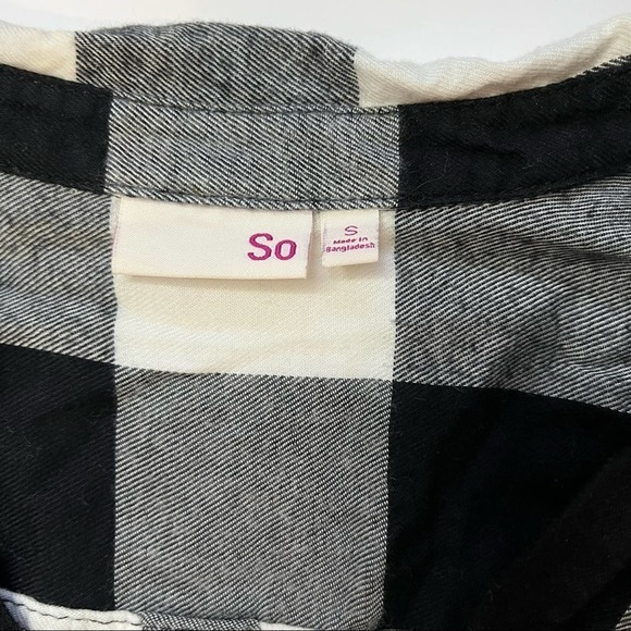 SO checkered plaid long sleeve blouse black white lace up v neck top Size small - Picture 3 of 8